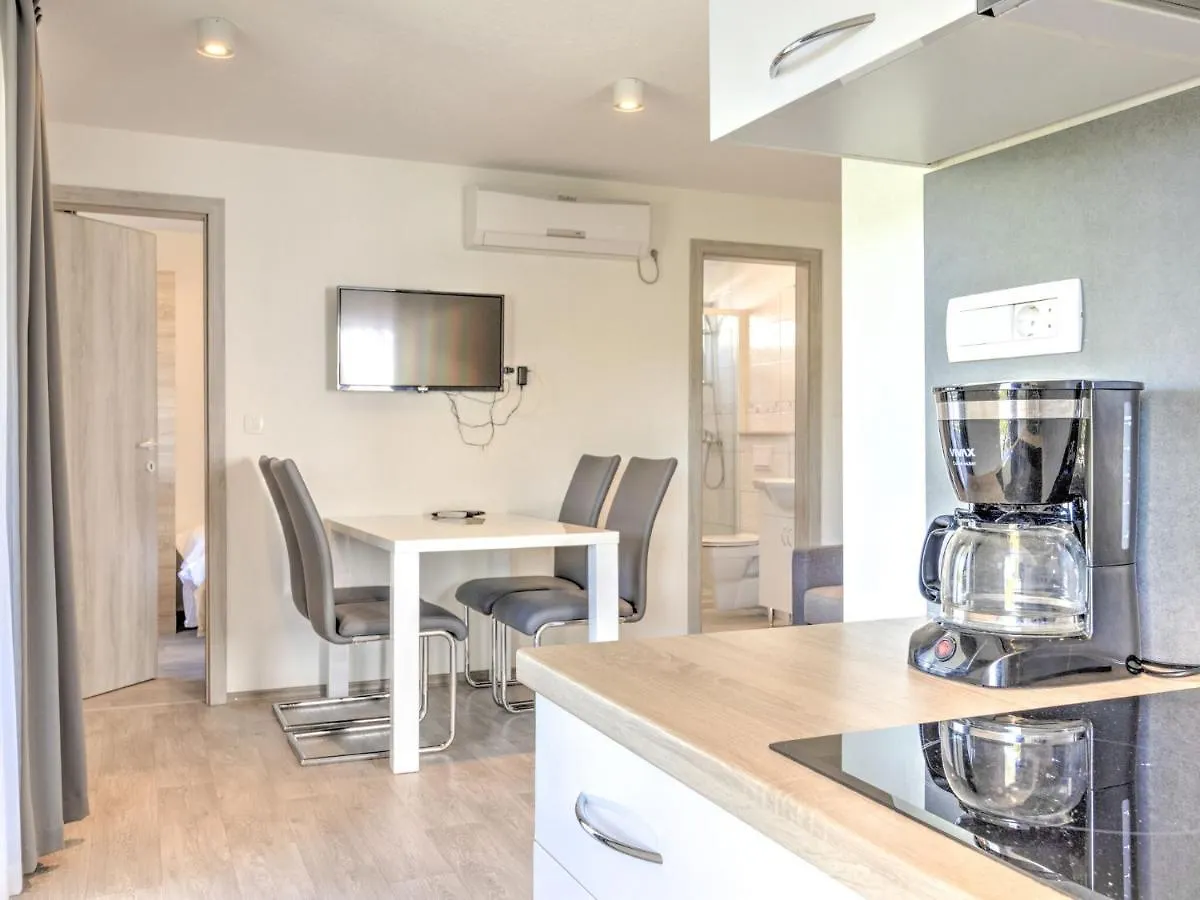 Magnificent Mobile Home In Banjole With Swimming Pool 0*,  Croatia